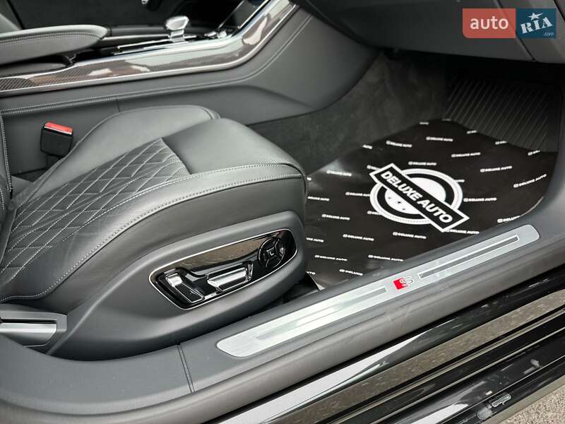 Седан Audi S8 2022 в Киеве