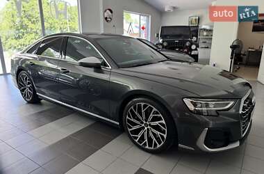 Седан Audi S8 2024 в 