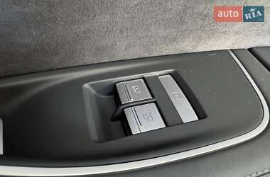 Седан Audi S8 2024 в 
