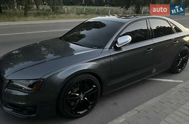 Седан Audi S8 2012 в Броварах
