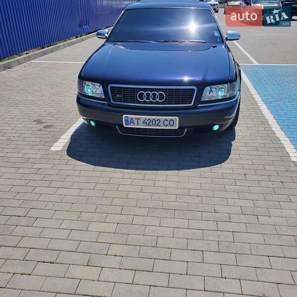 Седан Audi S8 1999 в Калуші