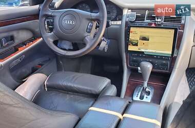 Седан Audi S8 1999 в 