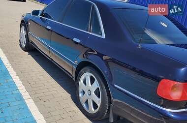 Седан Audi S8 1999 в 