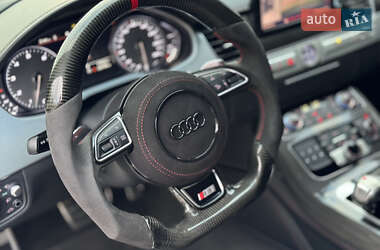 Седан Audi S8 2016 в 