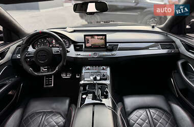 Седан Audi S8 2016 в 