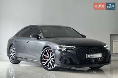 Седан Audi S8 2022 в 