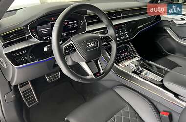 Седан Audi S8 2022 в 