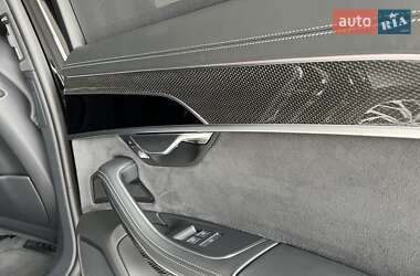 Седан Audi S8 2022 в 