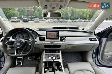 Седан Audi S8 2015 в 