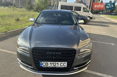 Седан Audi S8 2012 в 