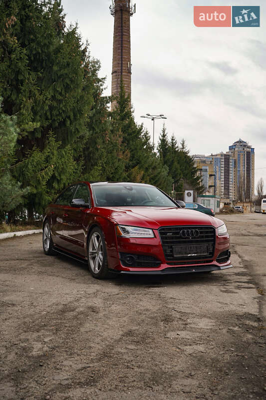 Седан Audi S8 2014 в Киеве