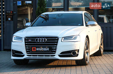 Седан Audi S8 2014 в 