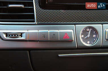 Седан Audi S8 2014 в 