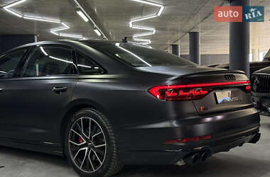 Седан Audi S8 2020 в 