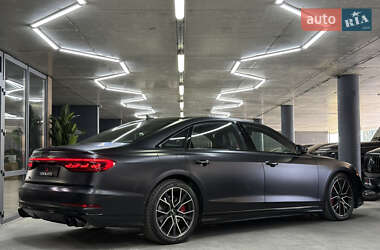 Седан Audi S8 2020 в 