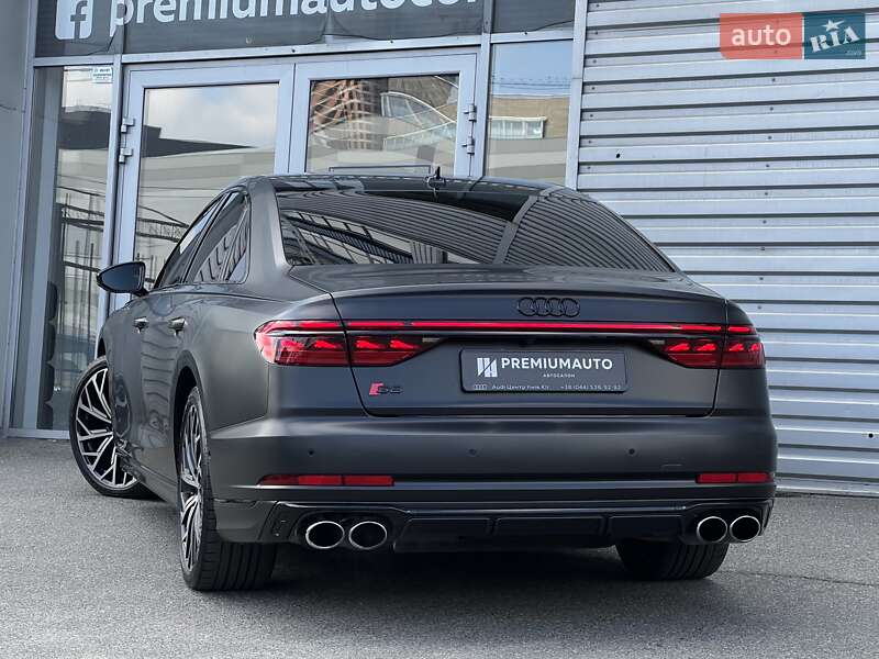 Седан Audi S8 2022 в Києві