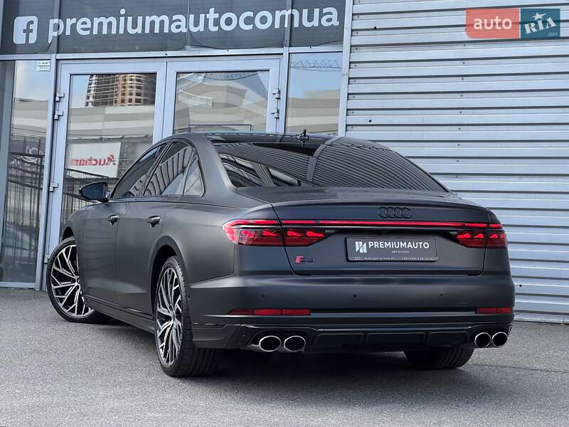 Седан Audi S8 2022 в Києві