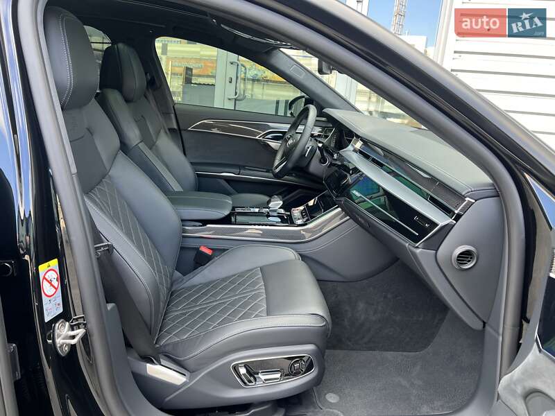 Седан Audi S8 2022 в Києві