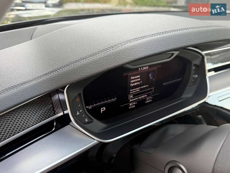 Седан Audi S8 2019 в Львове