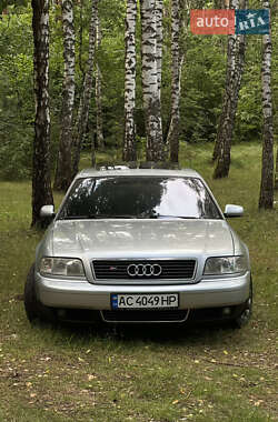 Седан Audi S8 1998 в 