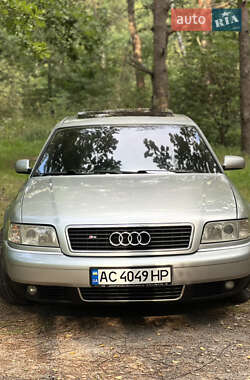 Седан Audi S8 1998 в 