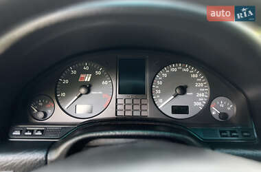 Седан Audi S8 1998 в 