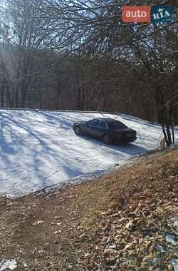 Седан Audi S8 1997 в 