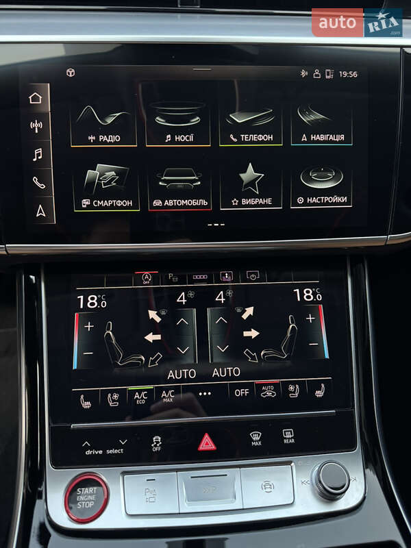 Седан Audi S8 2022 в Виннице
