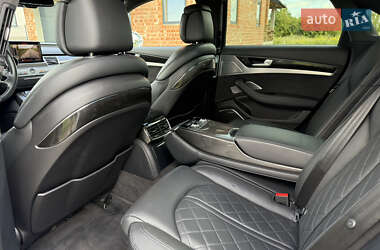Седан Audi S8 2014 в 