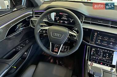 Седан Audi S8 2025 в 