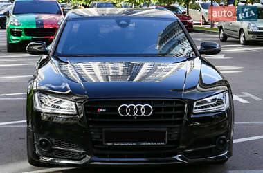 Седан Audi S8 2017 в 