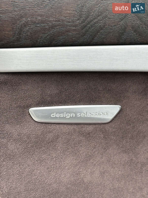 Седан Audi S8 2014 в Вінниці