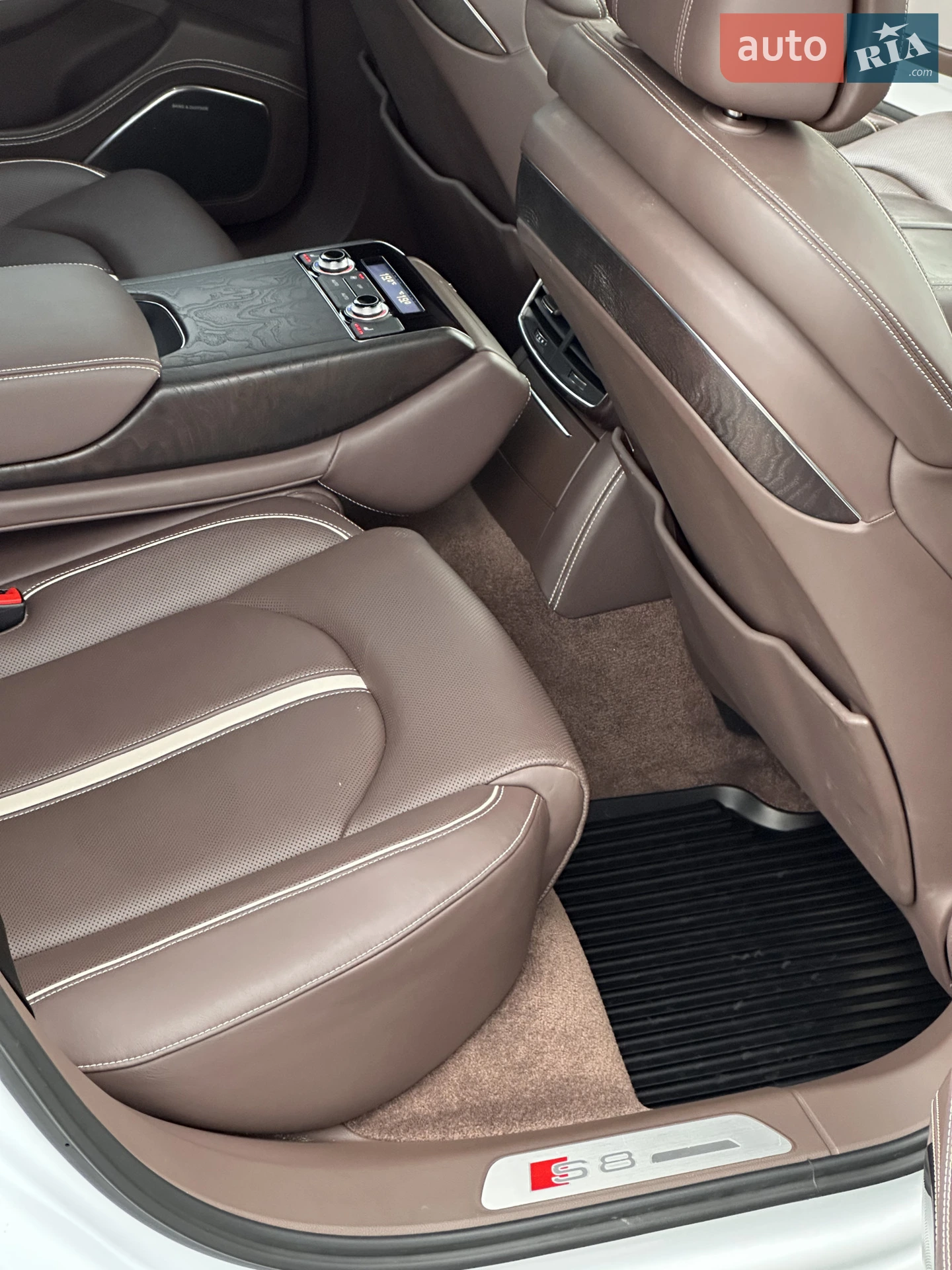 2014 Audi S8 - мініатюра 34