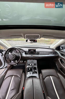 Седан Audi S8 2014 в 