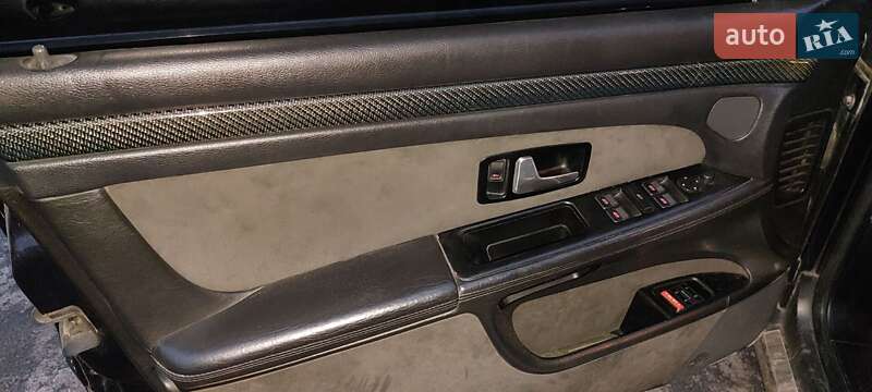 Седан Audi S8 2000 в Києві