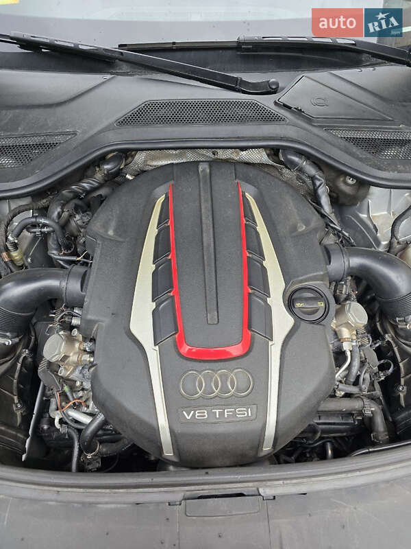 Седан Audi S8 2014 в Киеве