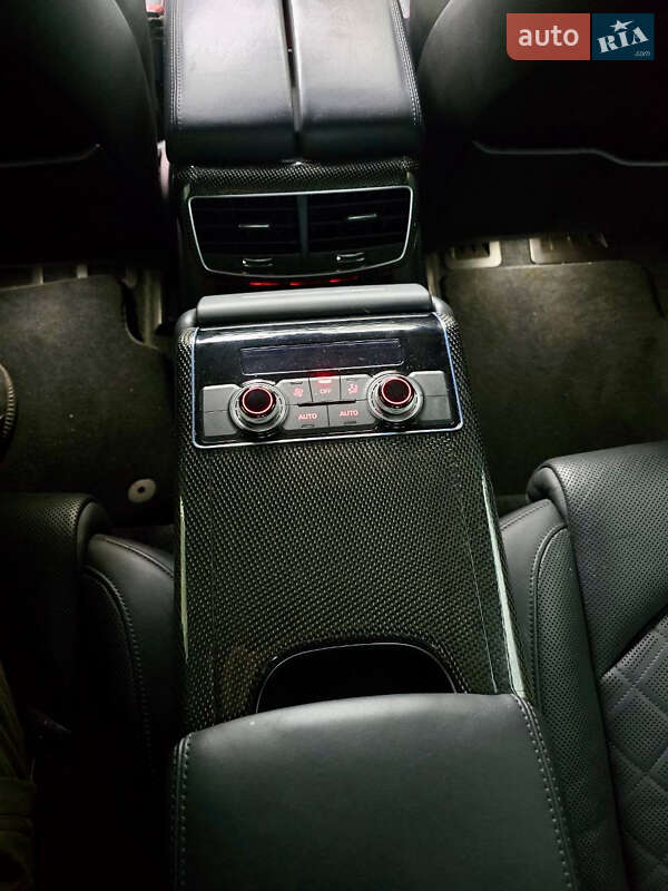 Седан Audi S8 2014 в Киеве