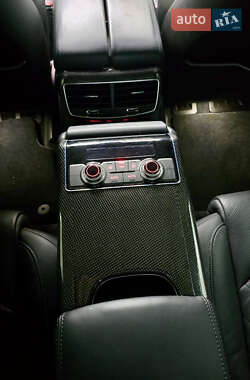 Седан Audi S8 2014 в 