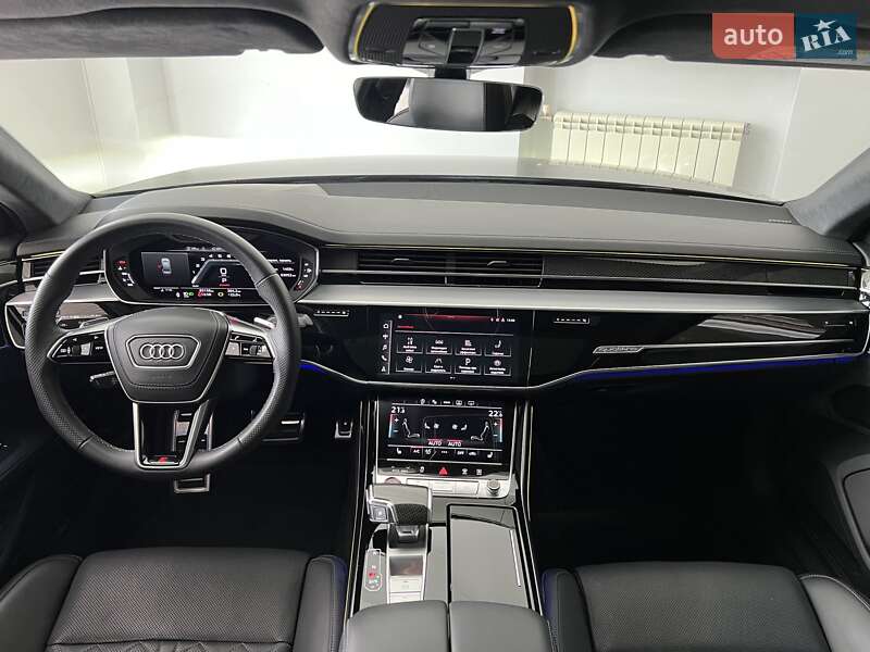 Седан Audi S8 2022 в Києві
