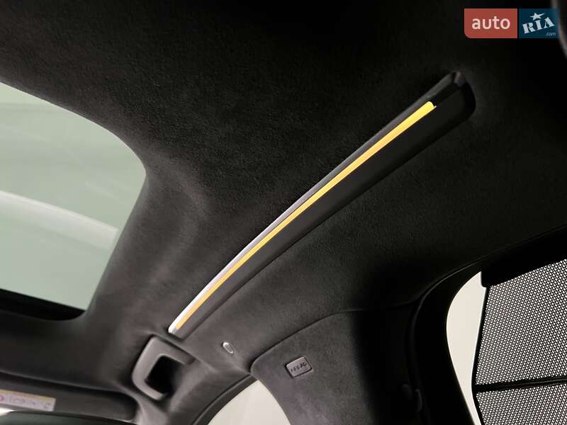 Седан Audi S8 2022 в Києві