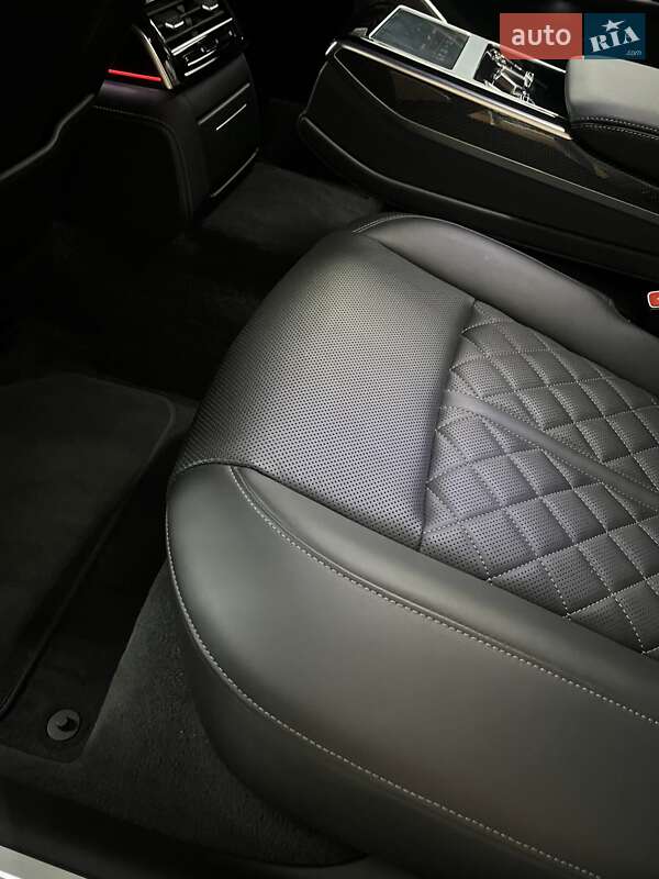 Седан Audi S8 2022 в Днепре фото 33 Седан Audi S8 2022 в Днепре