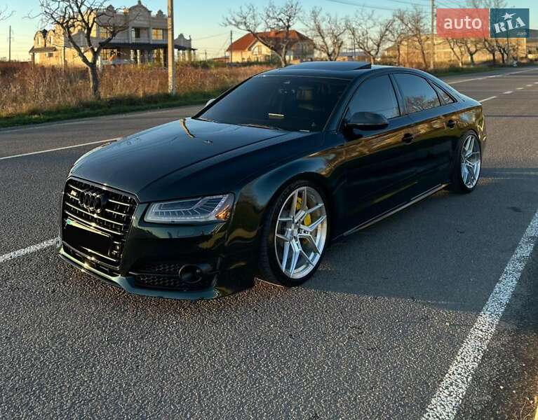 Седан Audi S8 2014 в Виноградове фото 15 Седан Audi S8 2014 в Виноградове