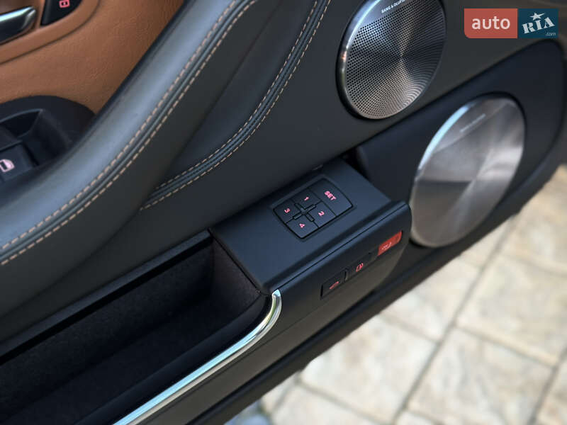 Седан Audi S8 2010 в Одесі