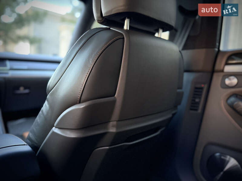 Седан Audi S8 2010 в Одесі