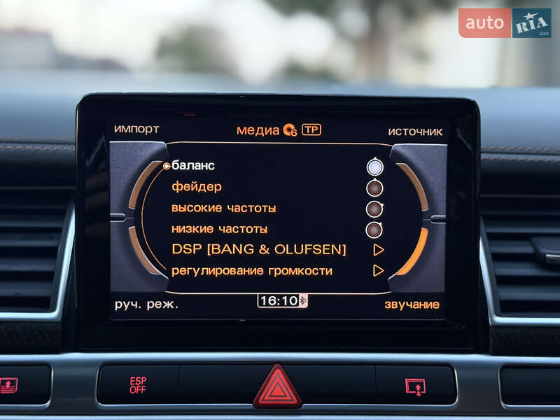 Седан Audi S8 2010 в Одесі