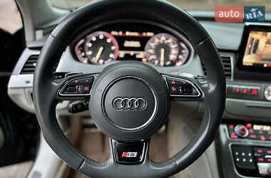 Седан Audi S8 2012 в Киеве
