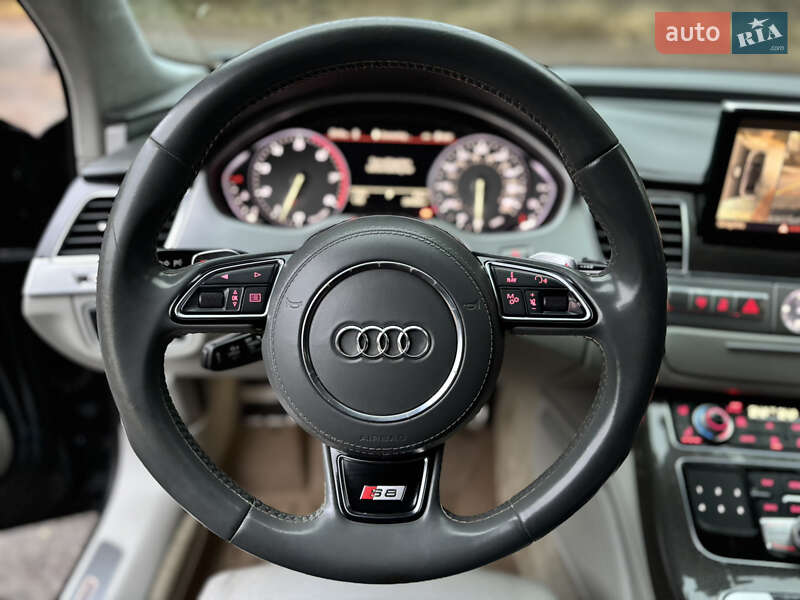 Седан Audi S8 2012 в Киеве фото 15 Седан Audi S8 2012 в Киеве