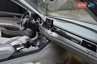 Седан Audi S8 2012 в Киеве