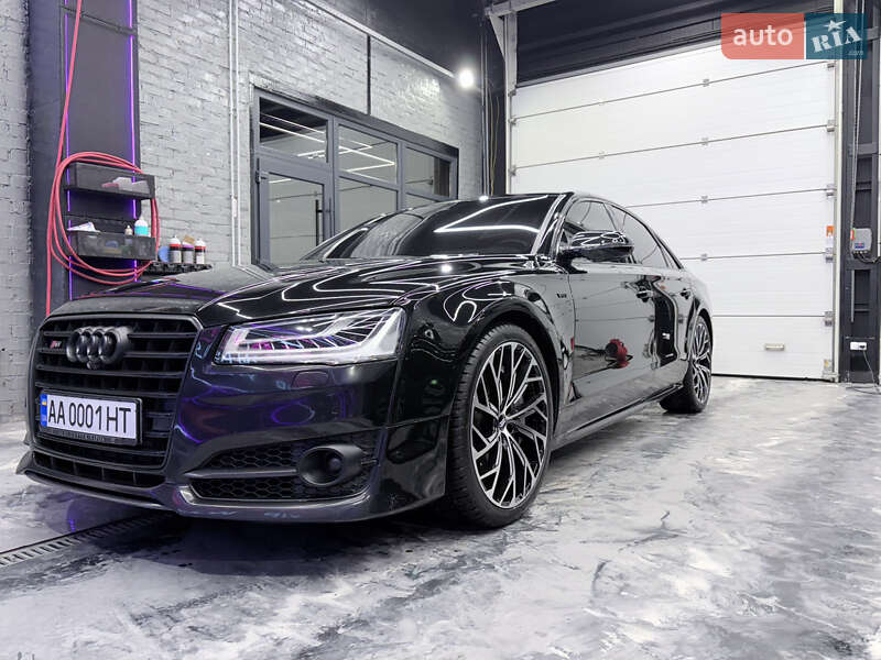 Седан Audi S8 2016 в Києві
