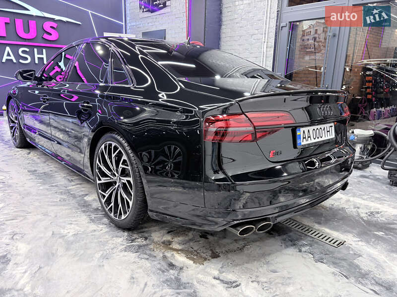 Седан Audi S8 2016 в Києві